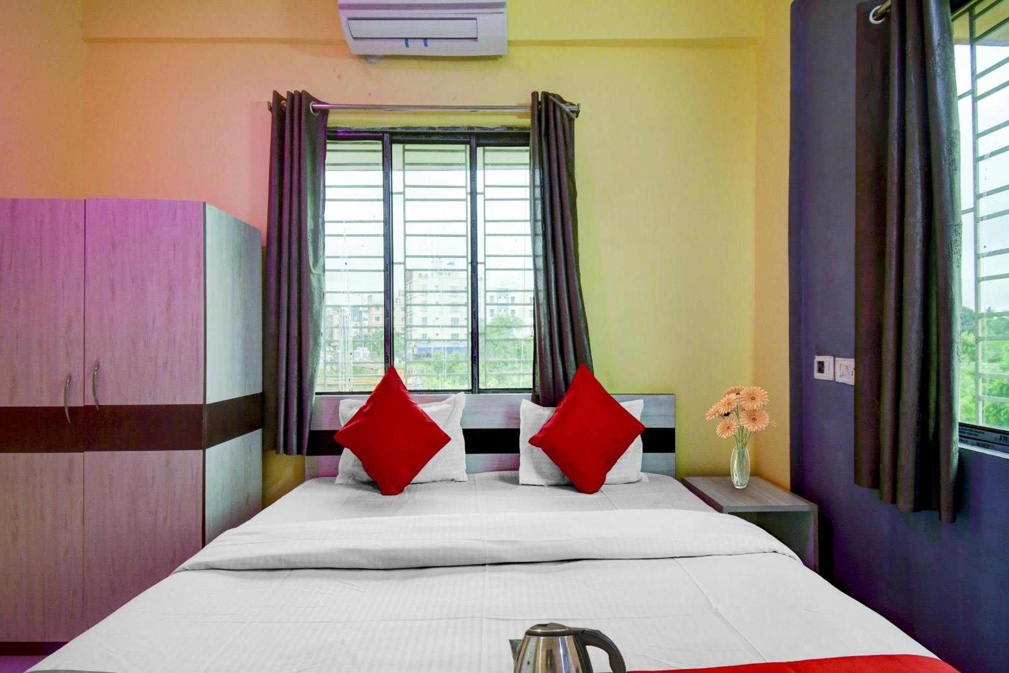 Super Hotel O 4 Friends Kolkata Bagian luar foto