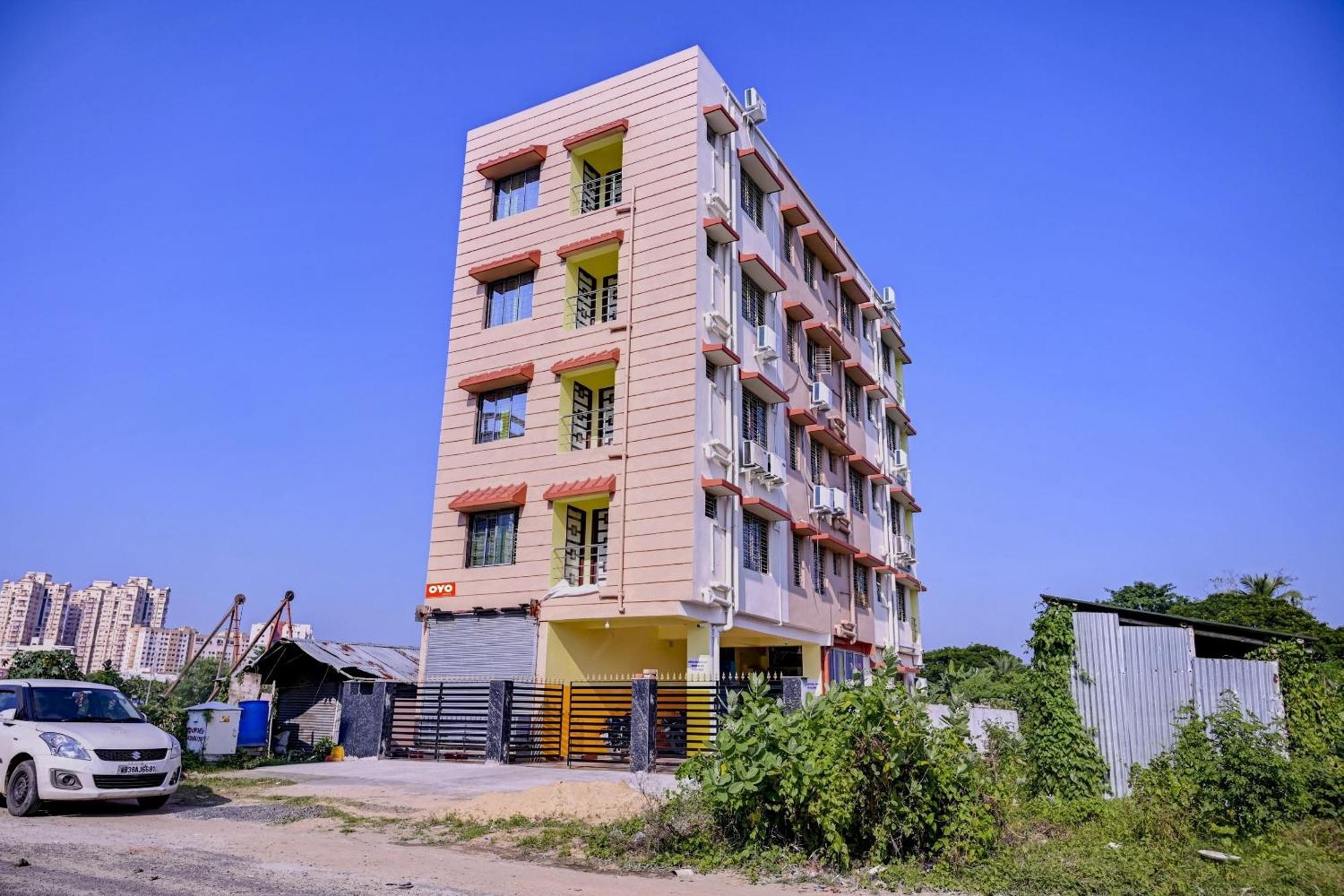 Super Hotel O 4 Friends Kolkata Bagian luar foto